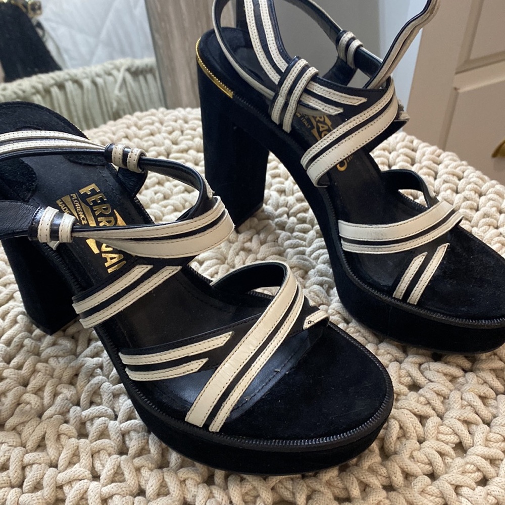 Ferragamo heels - Picture 6 of 13